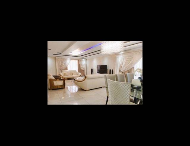 5 BEDROOM HOUSE FOR SALE IN EAGLES CREST